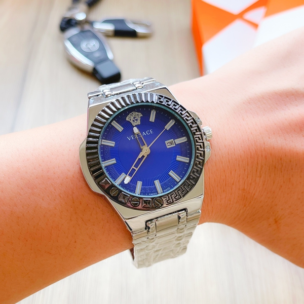 ブランド時計側面デザイン